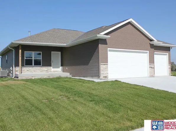648 Ash St, Greenwood, NE 68366