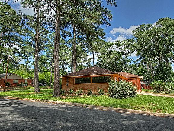 3rd image of 1421 22nd St