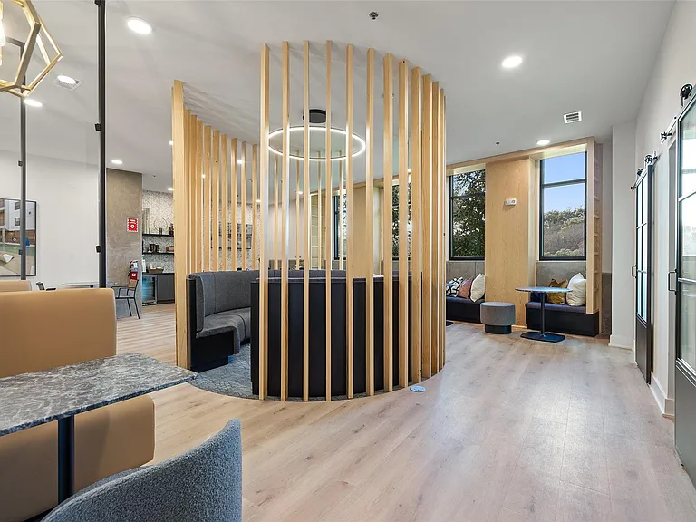 2500 Longview St #222 — Photo 36