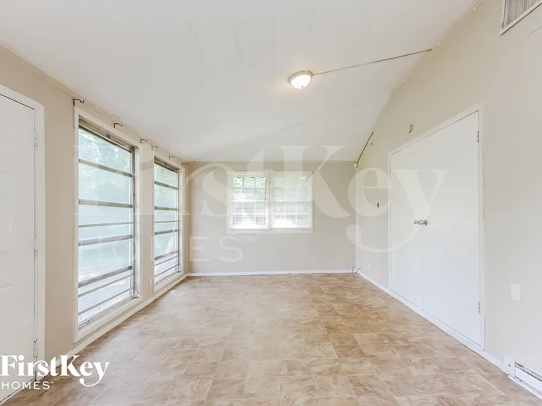 1733 Alimingo Dr — Photo 6