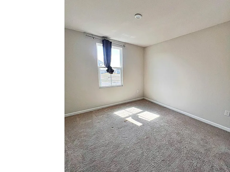 94 Opal Dr — Photo 13