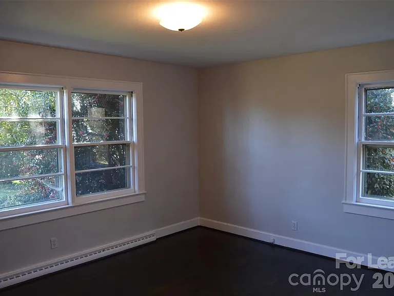 1225 Davie Ave — Photo 16