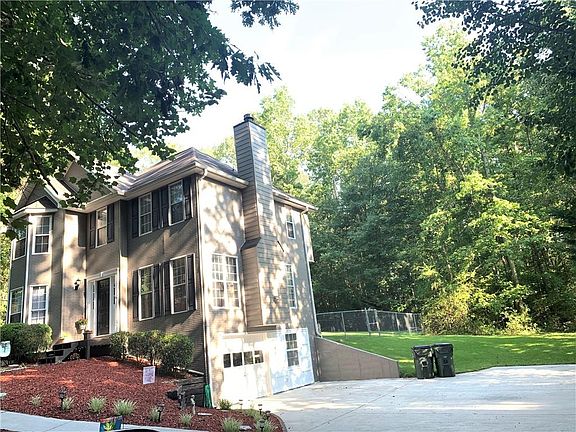 4th image of 4906 Oakwood Ct