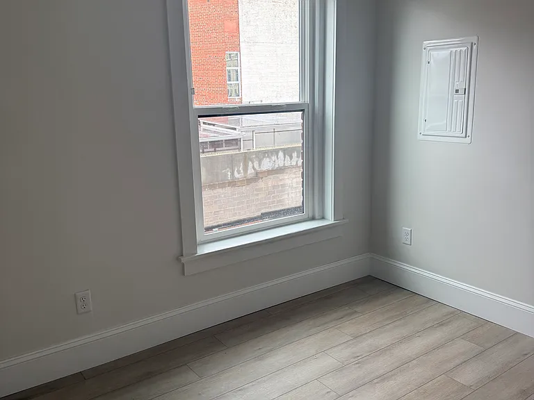 1023 N Broadway #209 — Photo 11