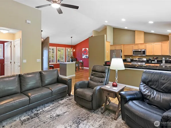 3703 NE Trout Brook Lane, Bremerton, WA 98311