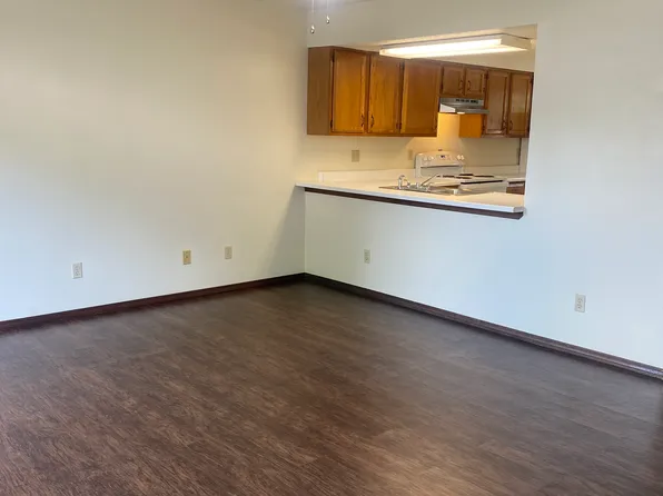 747 E Park St APT A, Carbondale, IL 62901