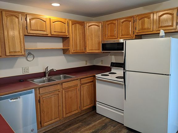 3rd image of 840 W 4th Aly #4-840W4