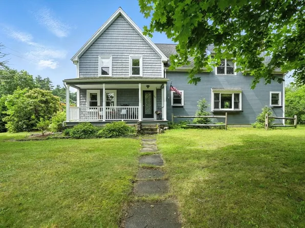 114 Center St, Carver, MA 02330