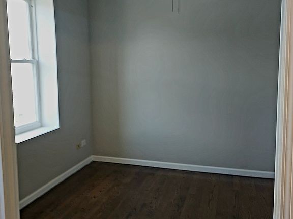 2nd image of 6100 S University Ave APT 2