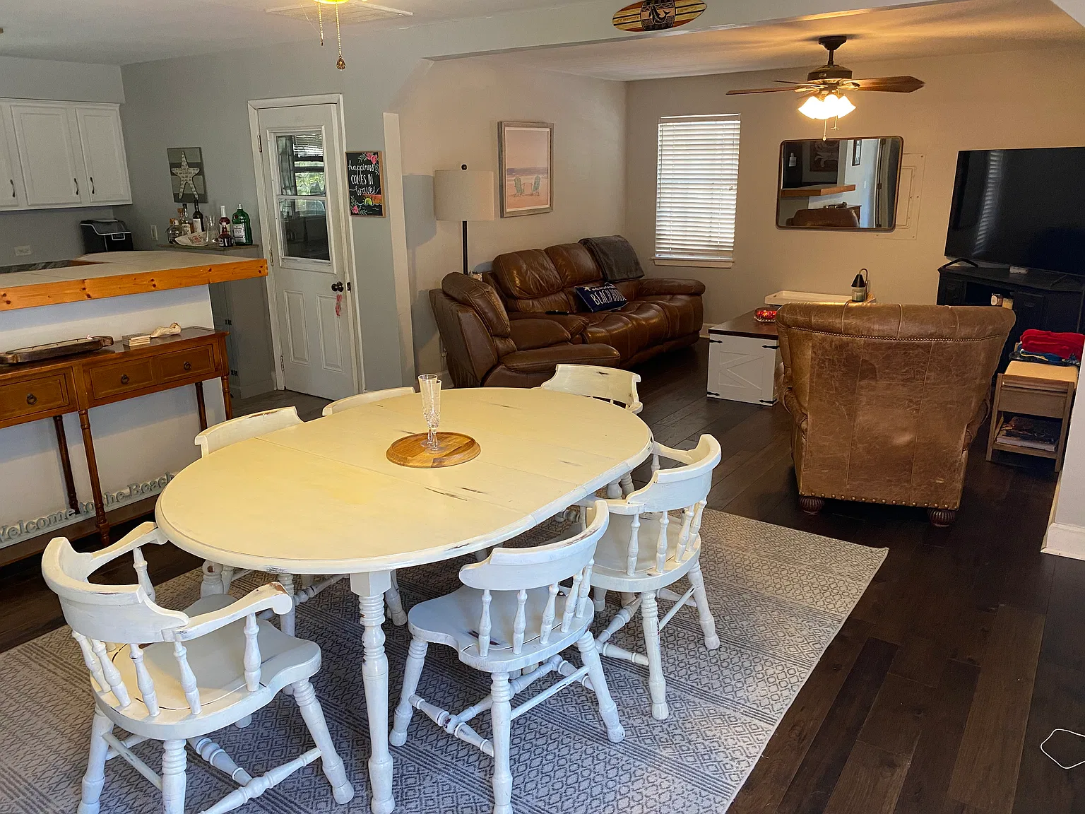 3 bed, 1109 sqft, $2,450 — Photo 2