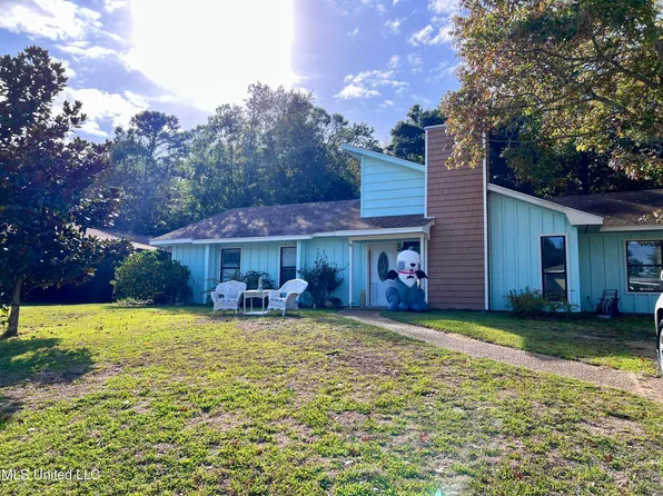 439 Cove Dr, Biloxi, MS 39531