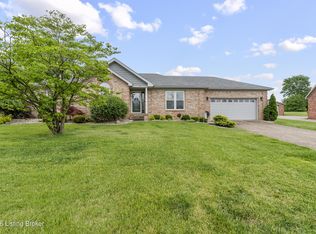 247 Fincastle Way, Shepherdsville, KY 40165