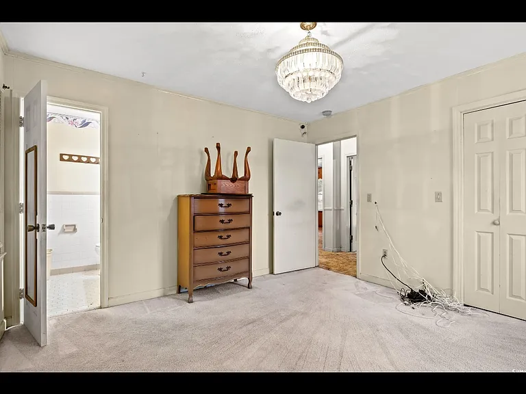 2858 Daisy Rd — Photo 6