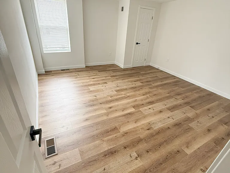 2020 E Huntingdon St — Photo 14