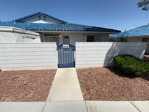 2136 Chertsey Dr #D Photo 1