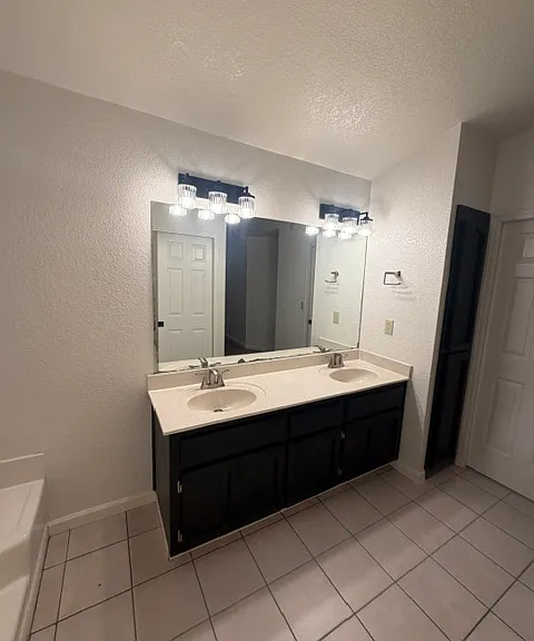1017 Jayhawk Way — Photo 26