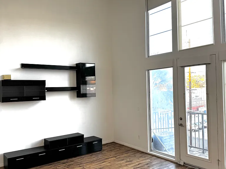 360 Avenue 26 #400 — Photo 1