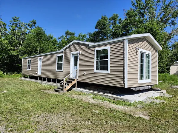 45 Tower Rd #4, Georgian Bay, ON P0C 1H0