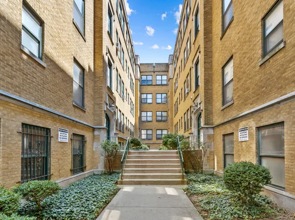 7205 S Yates Blvd #1B, Chicago, IL 60649