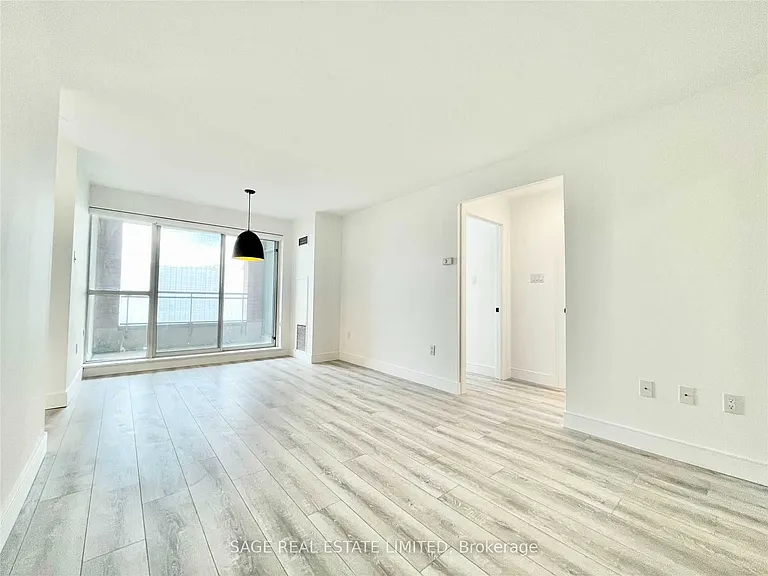 887 Bay St #1408 — Photo 5