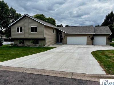 720 Madison St, Saint Peter, MN, 56082