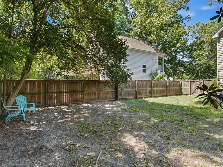 21 Oak Forest Dr #B — Photo 32