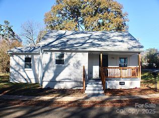 706 Sweeney St, Chester, SC 29706