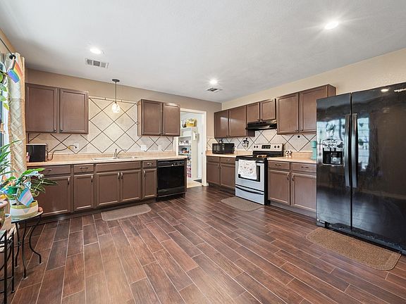 3rd image of 6745 Marble Creek Loop