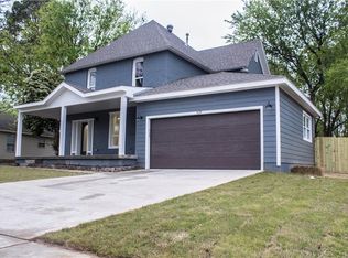 1824 S C St, Rogers, AR 72756