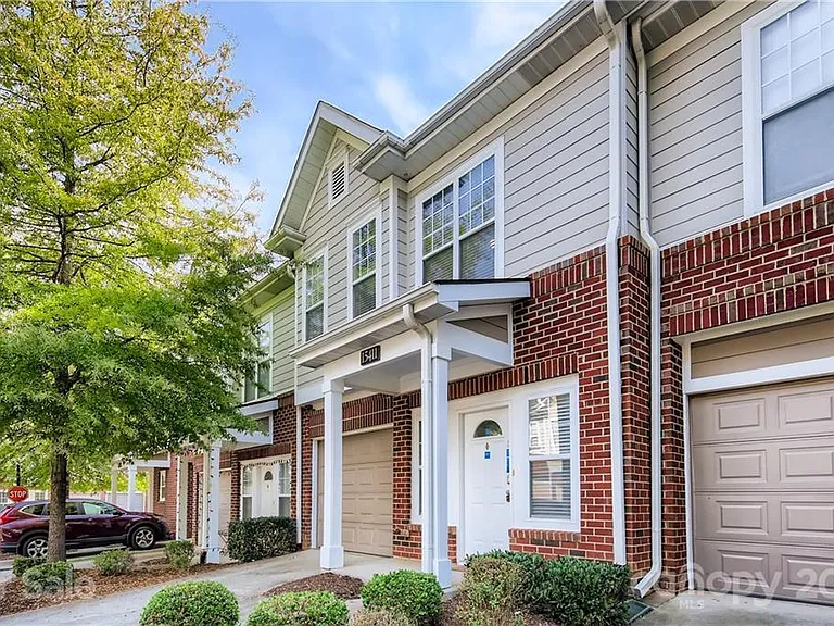 15411 Saint Christopher Ct — Photo 27