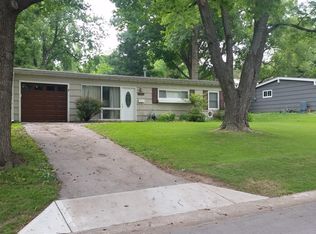 7811 Birch St, Prairie Village, KS 66208