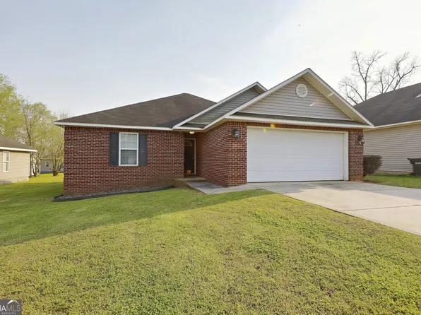 104 Grove Pointe Dr, Thomasville, GA 31792