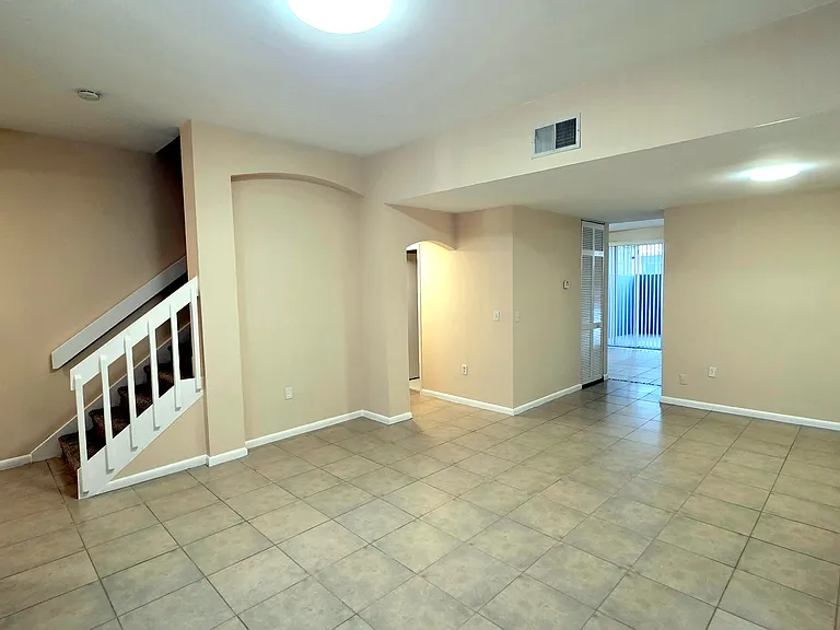 3841 Schoolhouse Rd E #6 — Photo 4