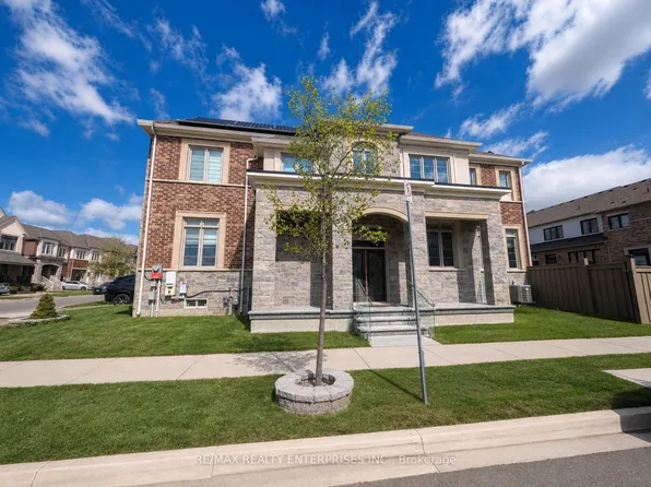 1155 Hamman Way, Milton, ON L9E 1K2