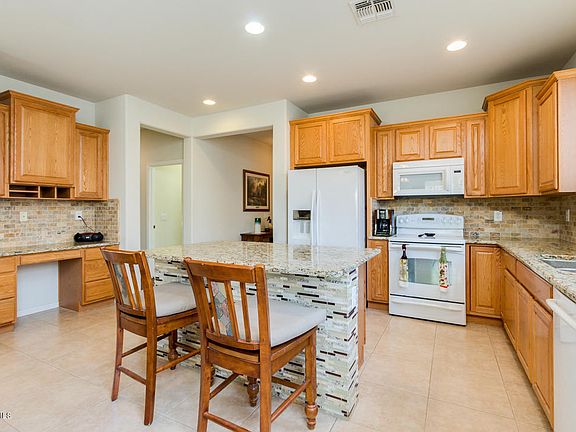 3rd image of 4002 N Hidden Canyon Dr