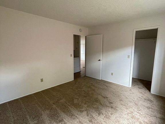 4th image of 552 Millar Avenue; El Cyn #B