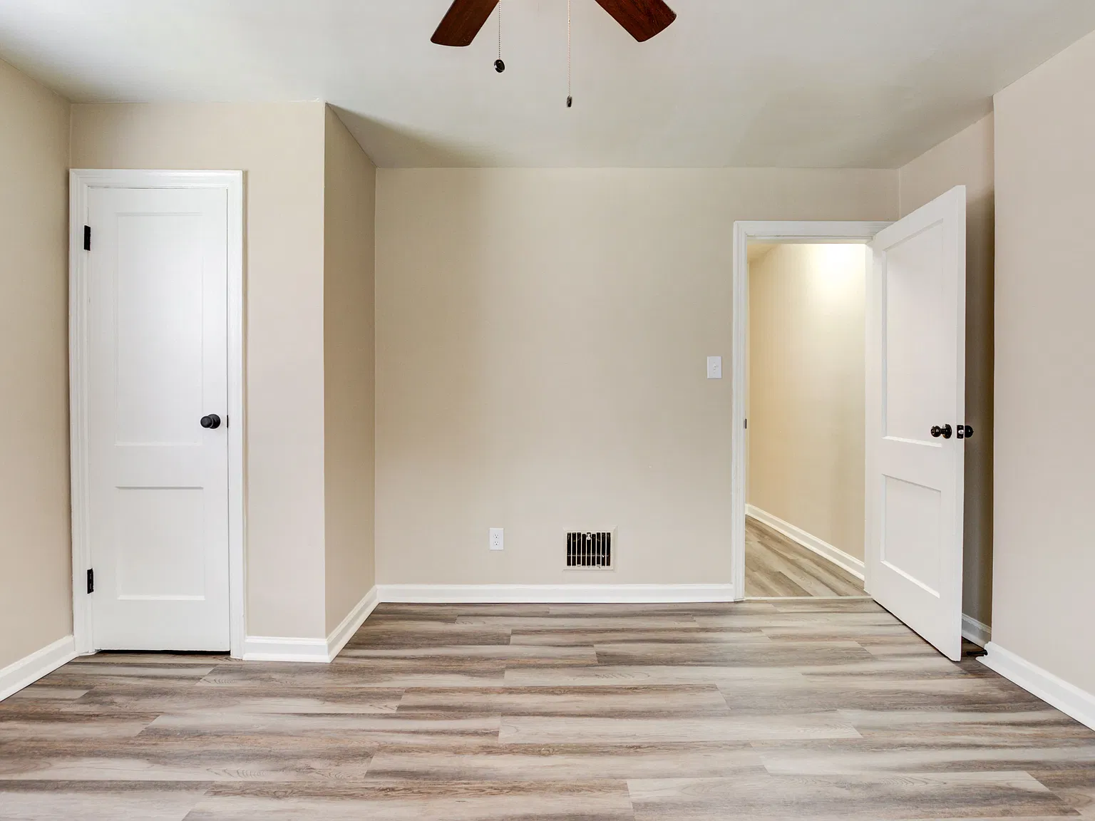 2 bed, 1050 sqft, $1,150 — Photo 1