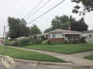 1st image of 7461 Margaret St