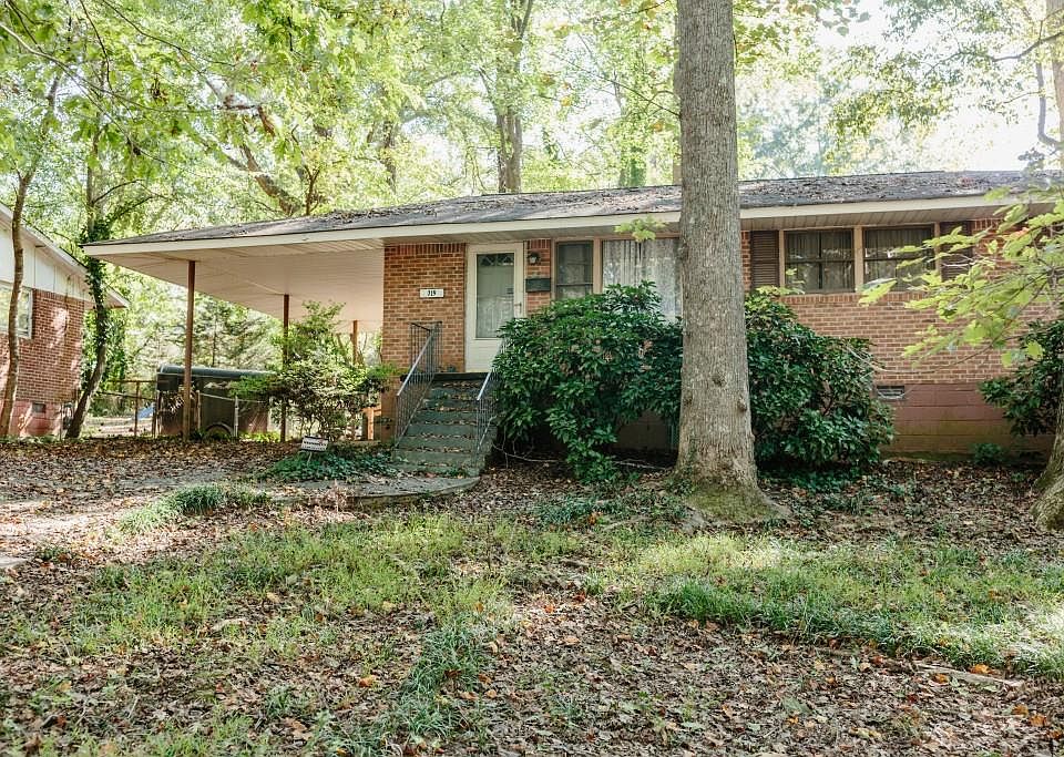 2nd image of 719 Brookwood Dr