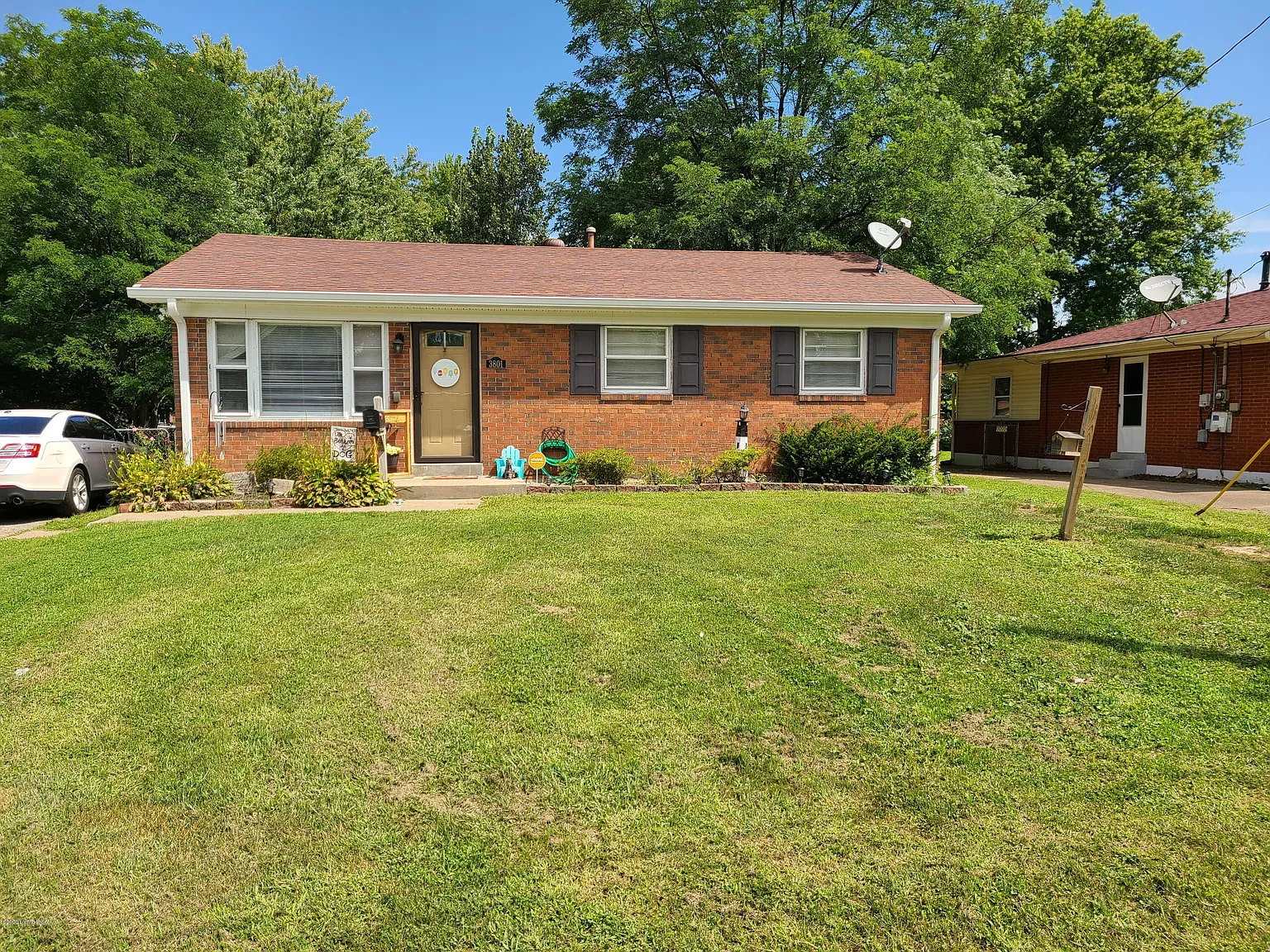 3801 Oakleaf Ln photo 1
