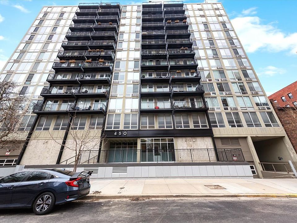 1st image of 450 W Briar Pl APT 11A