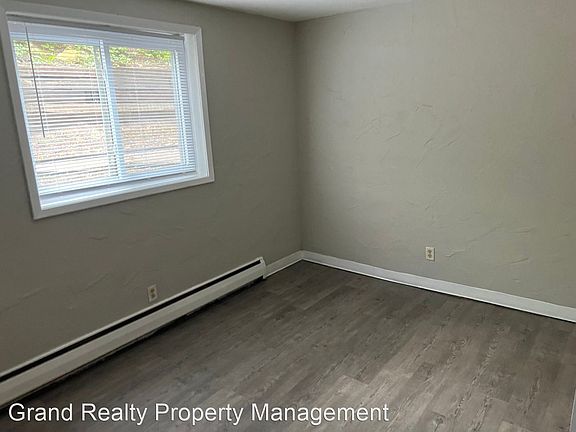 4th image of 748 Tatum St #748