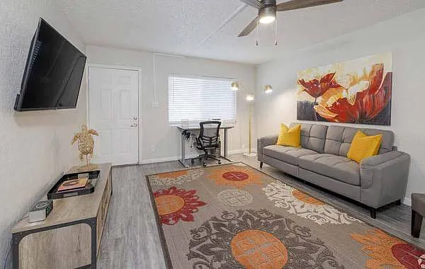 U@19th Apartments — Photo 17