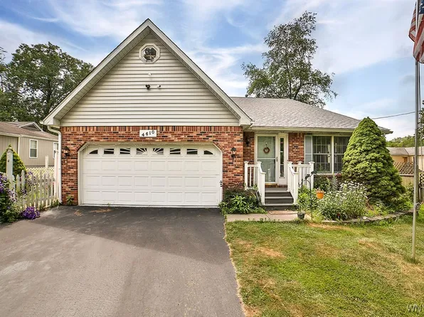 4610 Harris Hill Rd, Williamsville, NY 14221