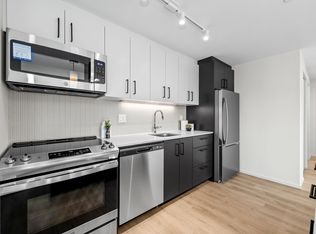 71 Main St #2, Hamilton, ON L9H2P9