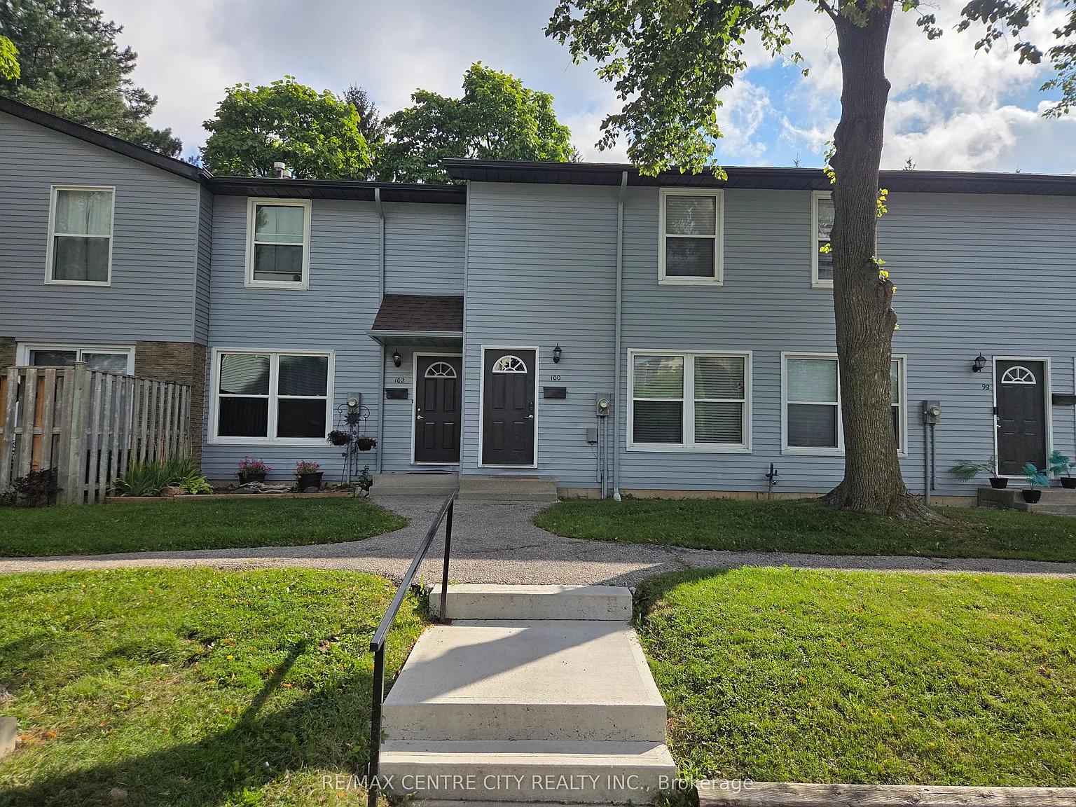 3 bed, $2,300 — Photo 1