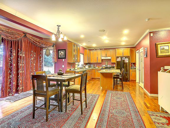 5th image of 13235 8th Ave S