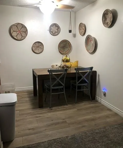 Dining area (Does not come furnished)