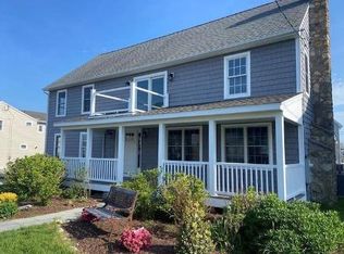 9 3rd St, Narragansett, RI 02882
