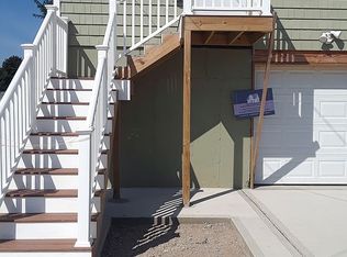 6 Sampson St W, East Rockaway, NY 11518